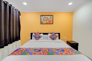 Egyptian cotton sheets, premium bedding, in-room safe - FabHotel Hitek N (Hyderabad)