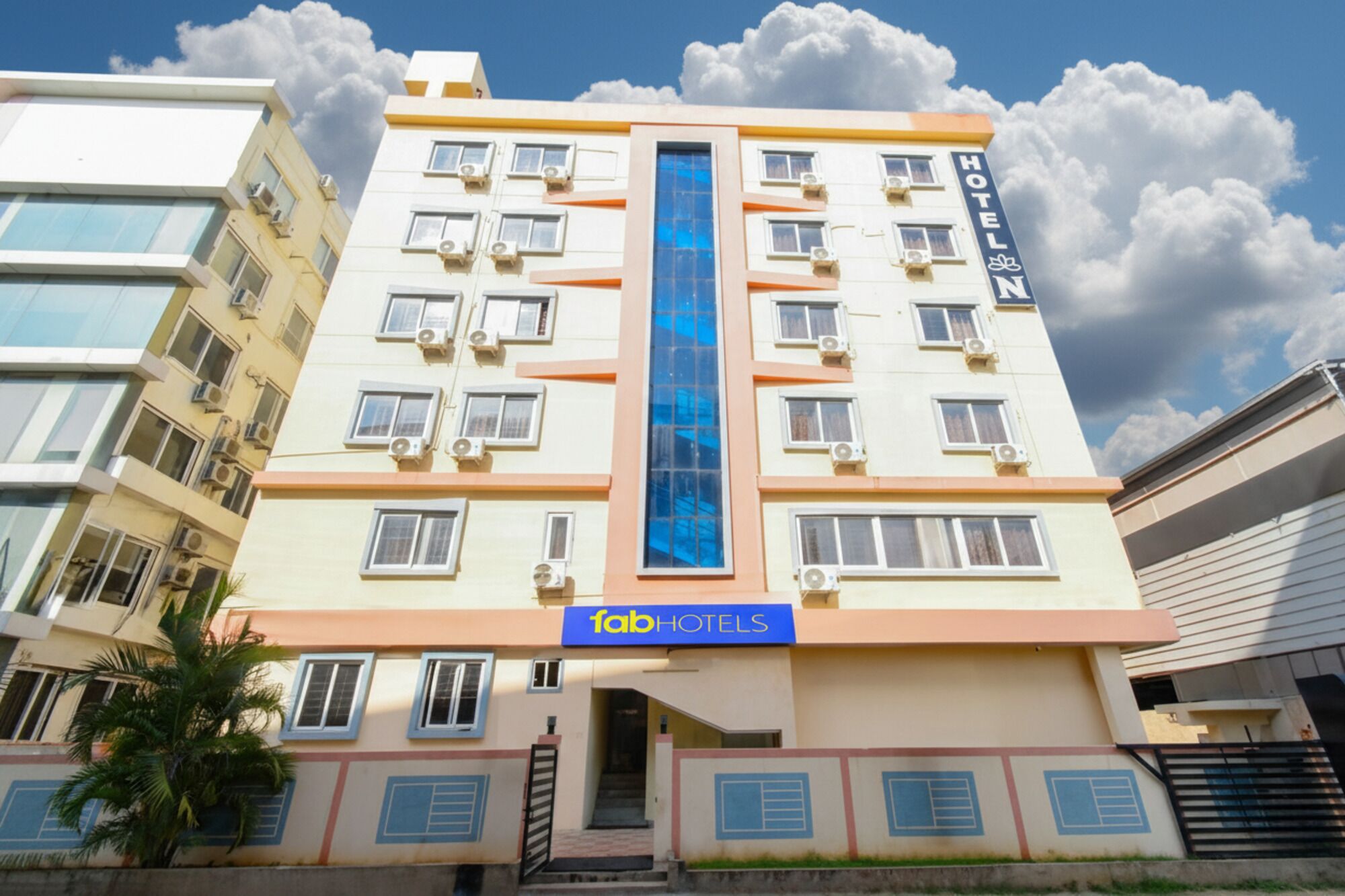 Foto - FabHotel N Residency - 350m from Yashoda Hospital, Hitech City