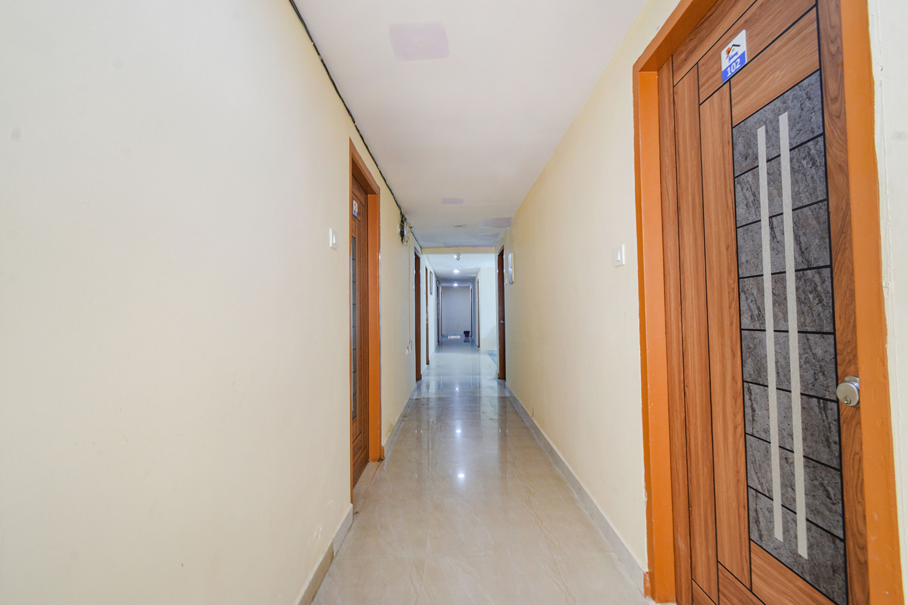 Foto - FabHotel N Residency - 350m from Yashoda Hospital, Hitech City