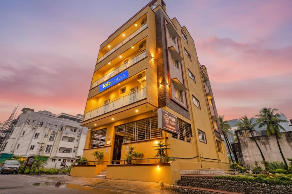 Fabhotel Vista Park