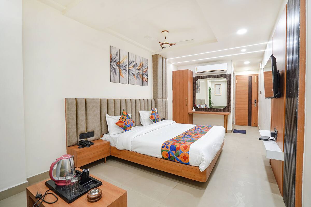 Deluxe Room | Egyptian cotton sheets, premium bedding, in-room safe, free WiFi