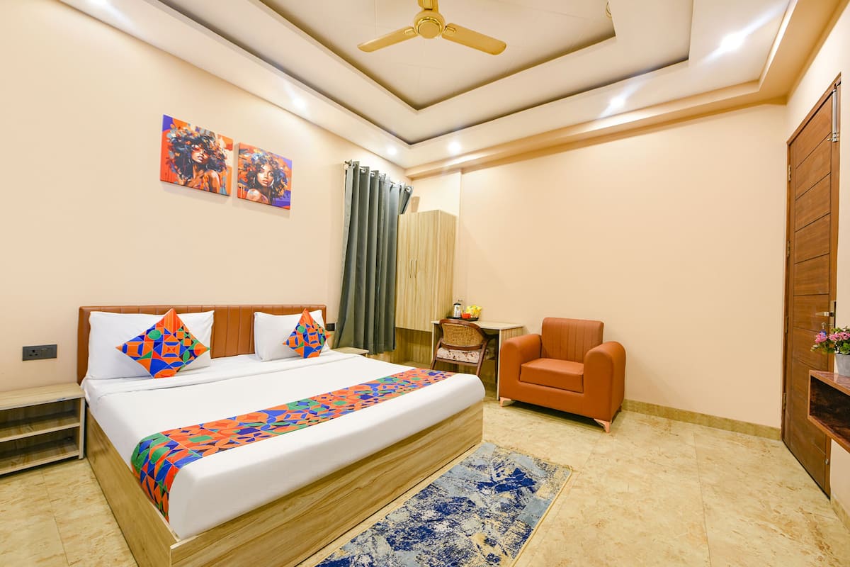 Deluxe Room | Egyptian cotton sheets, premium bedding, in-room safe, free WiFi