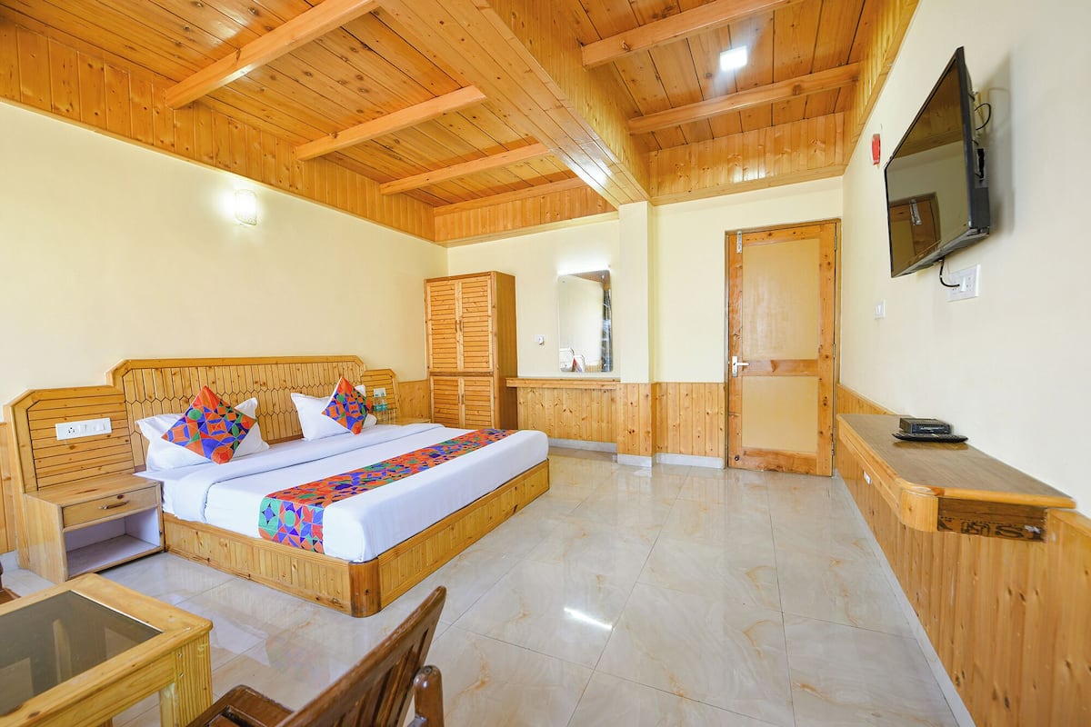 Premium Room | Egyptian cotton sheets, premium bedding, in-room safe