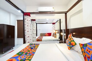Egyptian cotton sheets, premium bedding, in-room safe