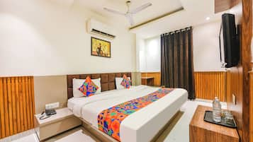 Executive Room | Egyptian cotton sheets, premium bedding, in-room safe
