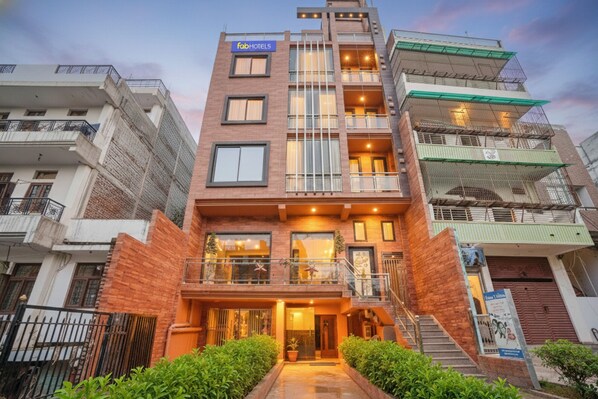 المنشأة من الخارج