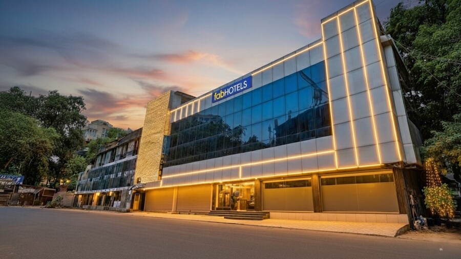 Fabhotel Veera Residency