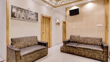 Coin salon dans le hall