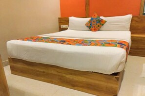 Egyptian cotton sheets, premium bedding, free WiFi, bed sheets - Fabhotel Suncity (Mumbai)