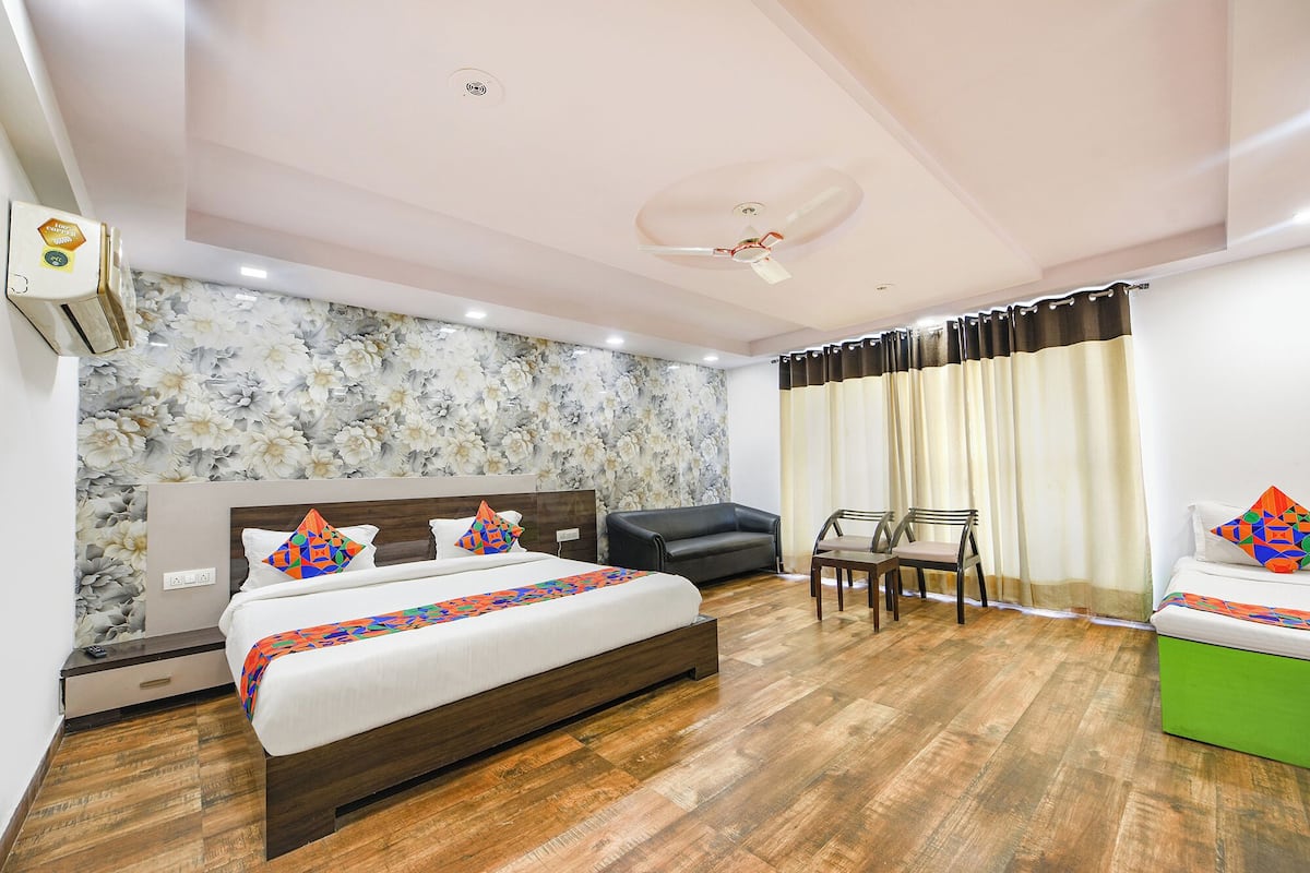 1 bedroom, Egyptian cotton sheets, premium bedding, in-room safe