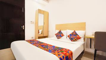Egyptian cotton sheets, premium bedding, free WiFi, bed sheets
