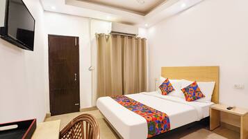 Egyptian cotton sheets, premium bedding, free WiFi, bed sheets