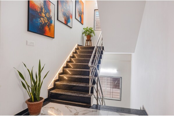 Lobby - Fabhotel Rising Surya (Paud)