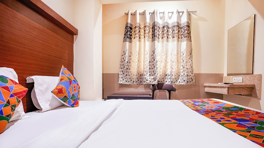 Fabhotel Everest