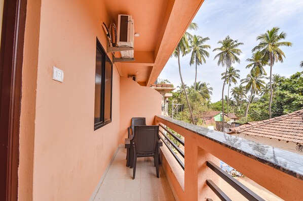 Balcony - Fabhotel Baga Tulip (Baga)