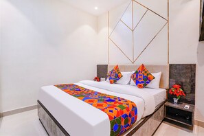 Deluxe Room - Fabexpress Dhanlaxmi Residency (Mumbai)