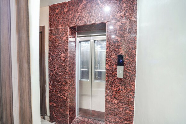 Lift - FabHotel Rameshwar Inn (Prayagraj)