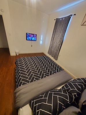 1 bedroom, iron/ironing board, free WiFi, bed sheets - Cozy, Unique & Private Apartment in Prime Location Near IAH Airport (Spring)