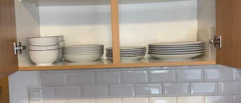Frigorifero, microonde, forno, lavastoviglie