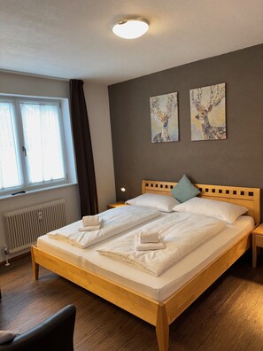 1 Schlafzimmer, Bügeleisen/Bügelbrett, kostenloses WLAN, Bettwäsche