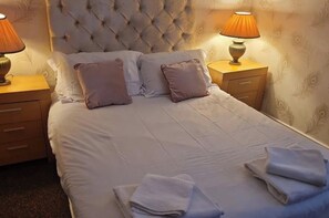 4 slaapkamers, een strijkplank/strijkijzer, wifi, beddengoed