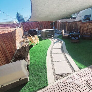 Bain à remous extérieur