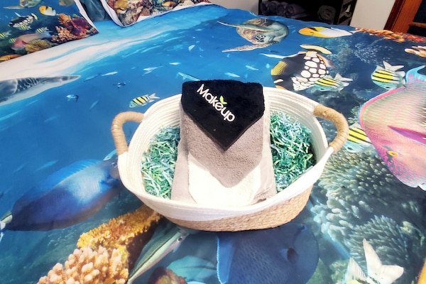 1 quarto, cofres nos quartos, escrivaninha