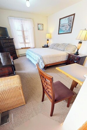 12 chambres, fer et planche à repasser, Wi-Fi gratuit, draps fournis
