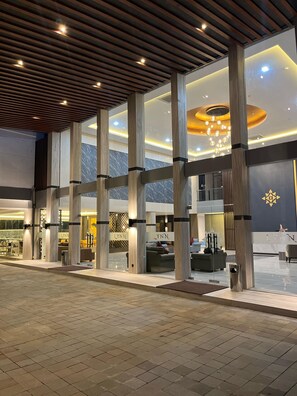 Exterior - LYNN Hotel Tuban (Tuban)