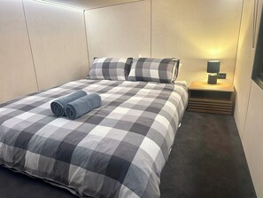 2 bedrooms, WiFi, bed sheets - Wombat Creek Tiny House Crackenback (Crackenback)