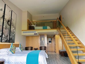 Duplex Family Quad Room