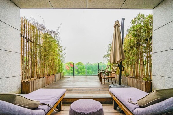 Courtyard View Room | Terrace/patio - Ssaw Boutique Hotel Hangzhou Xixi Nanlu (Hangzhou)