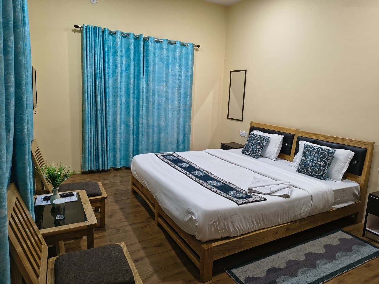 Habitació doble estàndard, vistes a la muntanya | Wifi gratuïta 