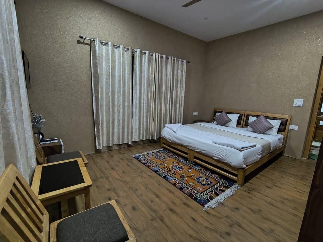 Standard Double Room, Mountain View | Free WiFi