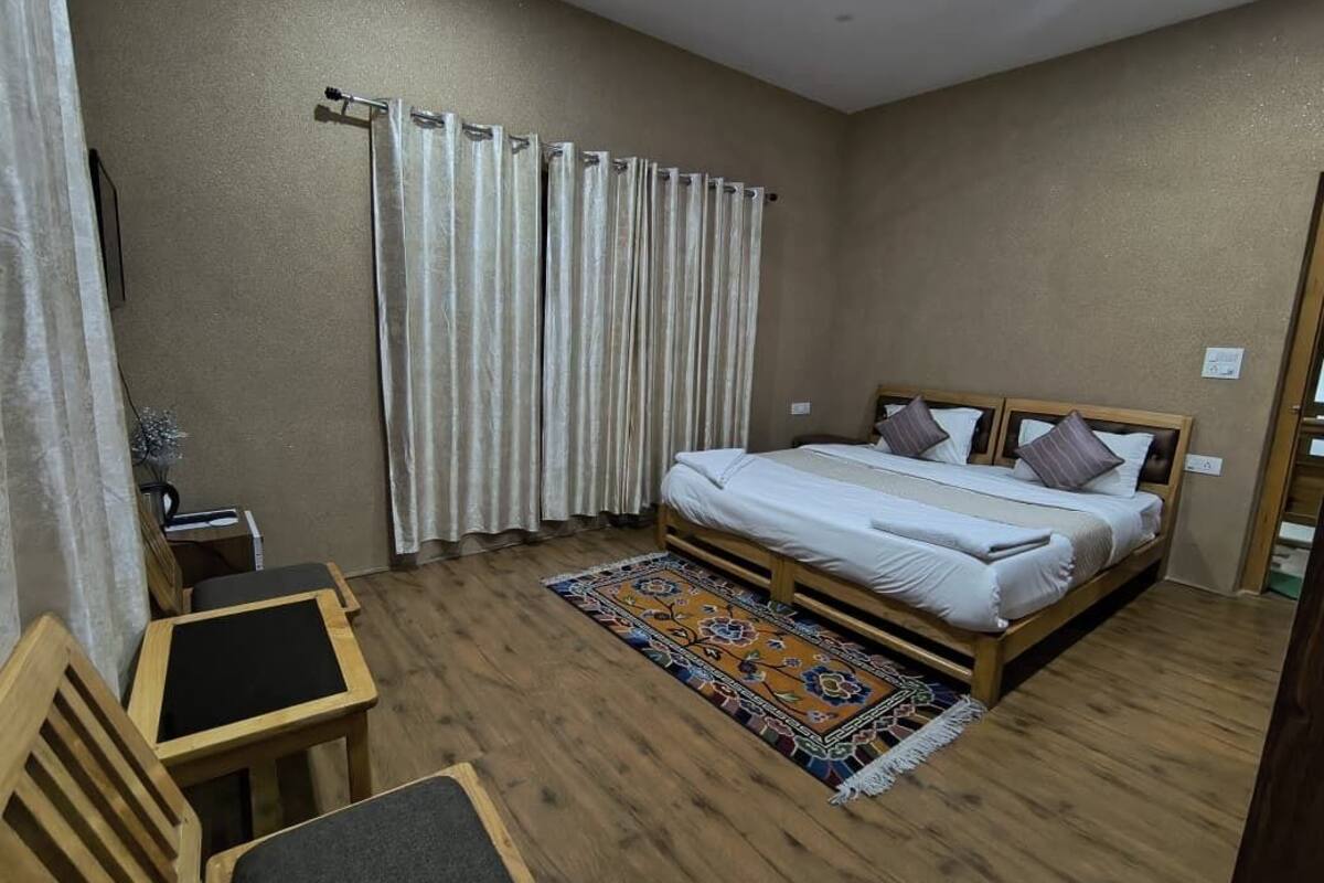 Standard Double Room, Mountain View | Free WiFi