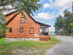 Exterior - NEW Crossbow Cabin | Mtn Cabin w/Views | Sleeps 10 (rising fawn)