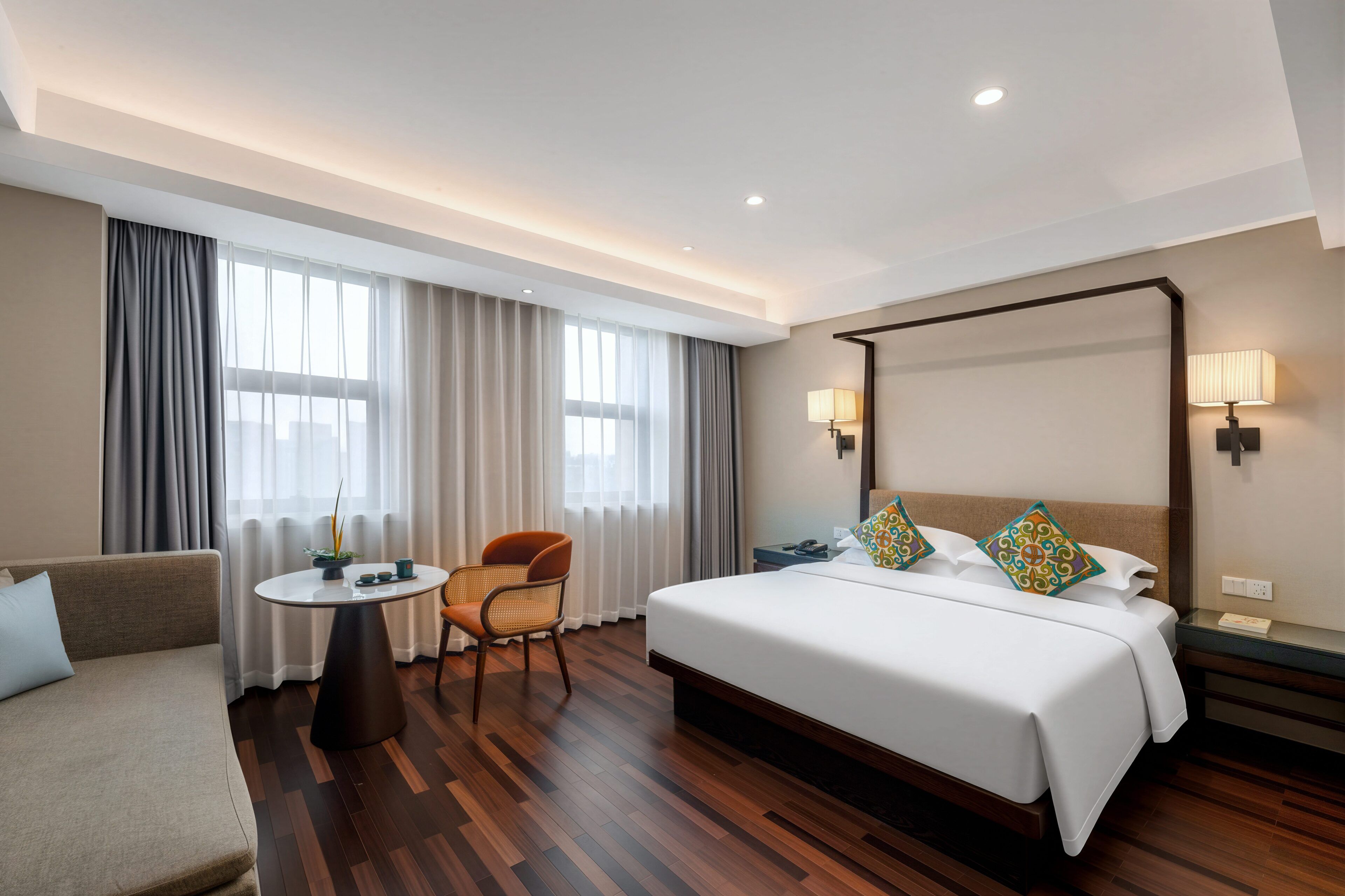 Free minibar, in-room safe, laptop workspace, blackout curtains