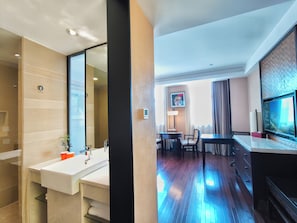 Minibar, in-room safe, blackout drapes, soundproofing