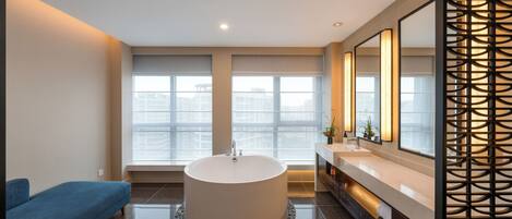 Deluxe Double Room | Private spa tub