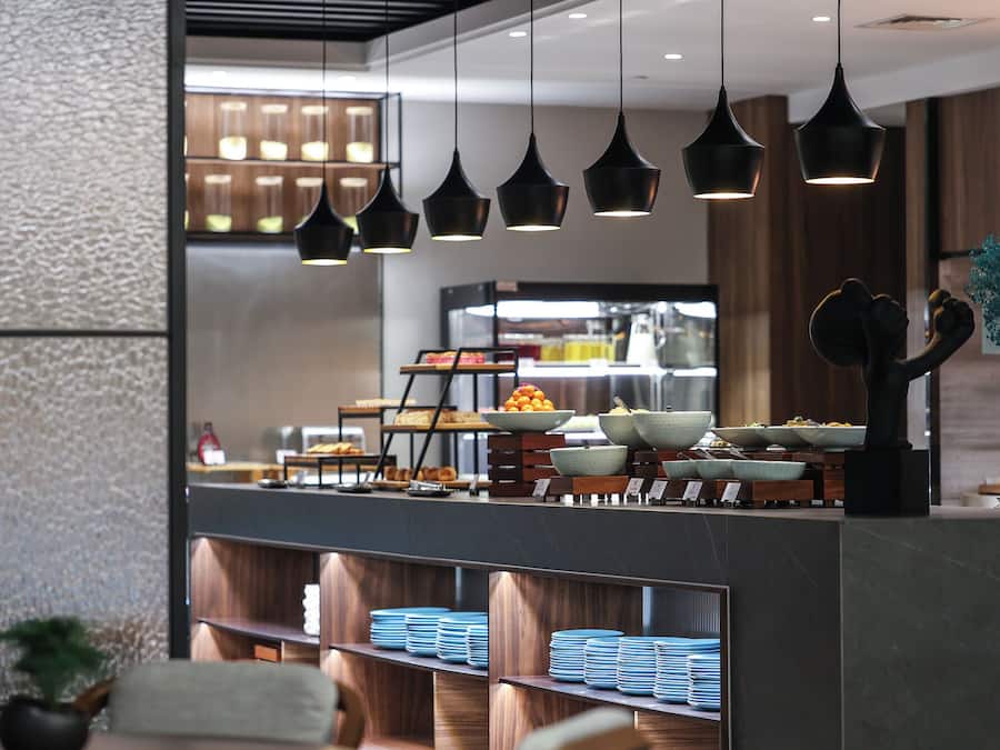 每日供應自助早餐 (每人 CNY68)