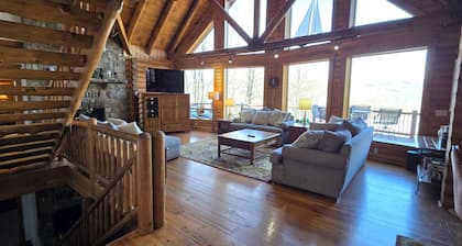 Cooper's Run | Spacious 5BR Log Home w/ Hot Tub, Fireplace & Pool Table