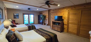 5 bedrooms, desk, iron/ironing board, free WiFi