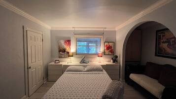 1 habitación, tabla de planchar con plancha, wifi y ropa de cama