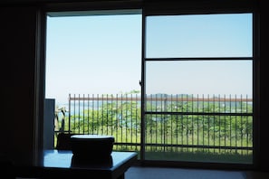 Quarto tradicional, para não fumantes, vista para o oceano (Annex, Japanese Style, Private Toilet) | Escrivaninha, Wi-Fi de cortesia, roupa de cama