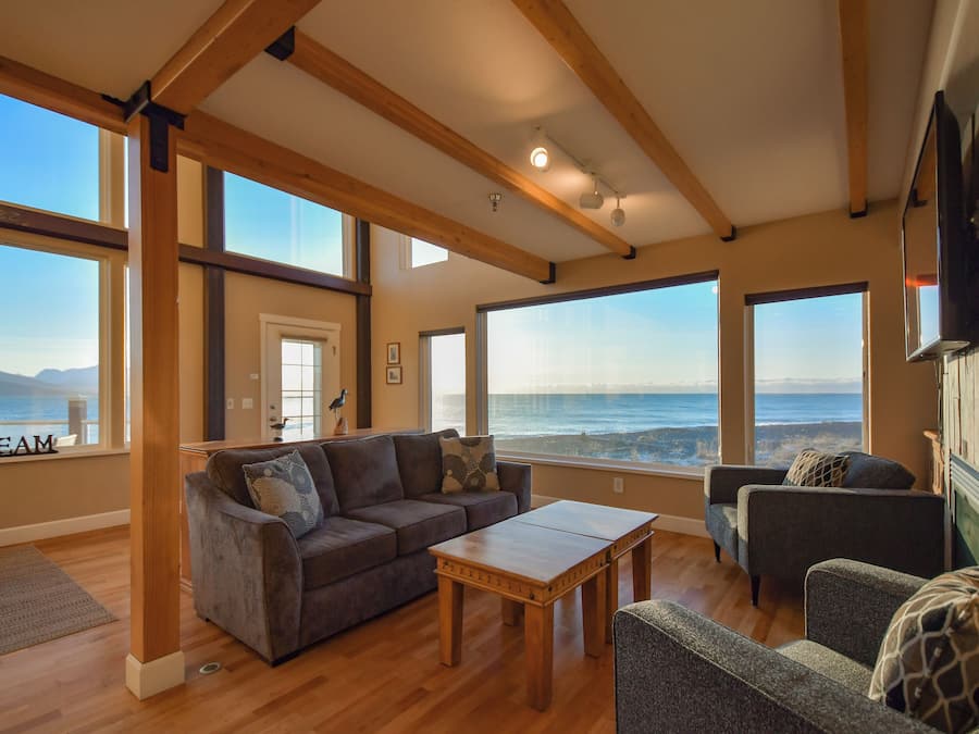 Luxury Condo, 3 Bedrooms, Balcony, Ocean View (722) | Premium bedding, pillowtop beds, individually decorated