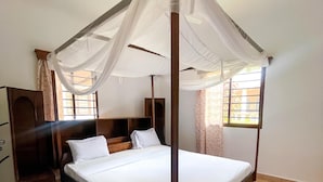 Family Bungalow - Diani Campsite & Cottages (Diani Beach)