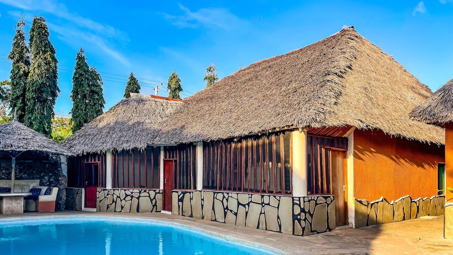 Diani Campsite & Cottages