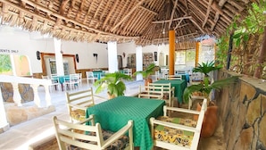 Restaurant - Diani Campsite & Cottages (Diani Beach)