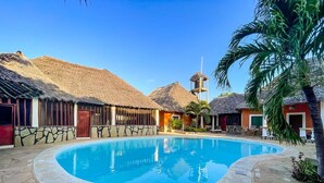 Unclassified image, 3 of 66, button - Diani Campsite & Cottages (Diani Beach)
