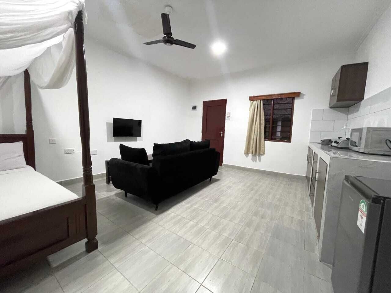 Deluxe Studio | Living area